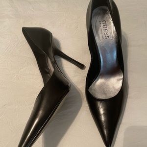 Guess 3”Heel Pointed Toe Pump 8 1/2M